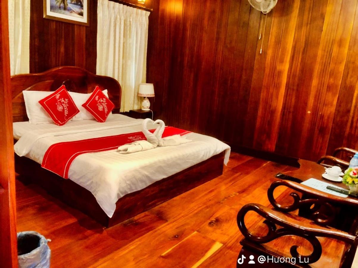 Villa Phathana Boutique Hotel Luang Prabang Exteriör bild