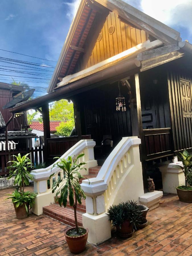 Villa Phathana Boutique Hotel Luang Prabang Exteriör bild