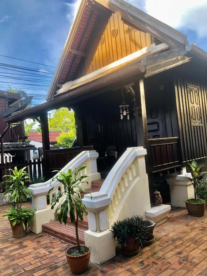 Villa Phathana Boutique Hotel Luang Prabang Exteriör bild